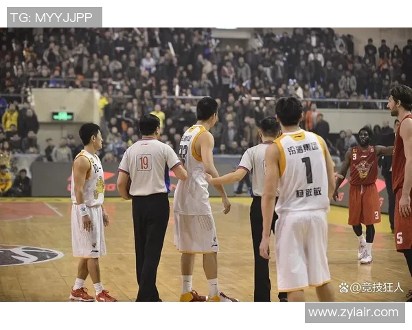 CBA精彩对决北京首钢与北控篮球队的巅峰对抗赛回顾